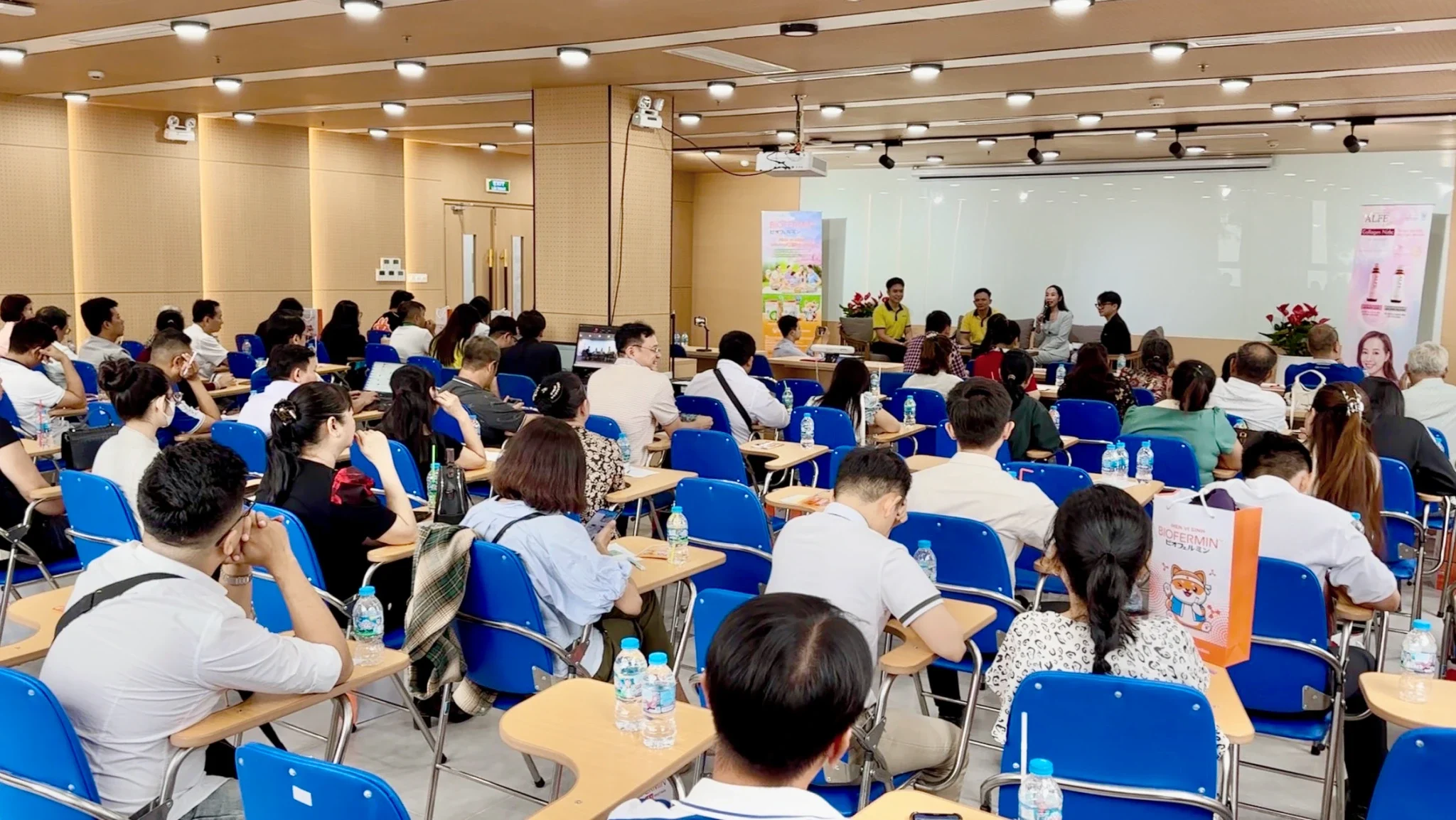 triển khai chính sách thuế 2026: tây nam á đồng hành cùng dhg pharma và misa jsc hỗ trợ hơn 6.000 hộ kinh doanh nhà thuốc